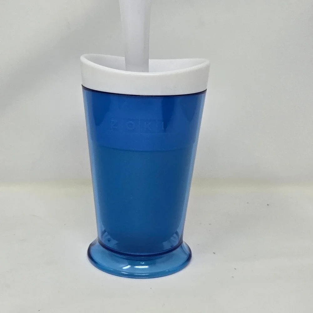 Zoku‎ Slush and Shake Maker Blue Frozen Treat Cup with Stir Spoon ZK113-BL